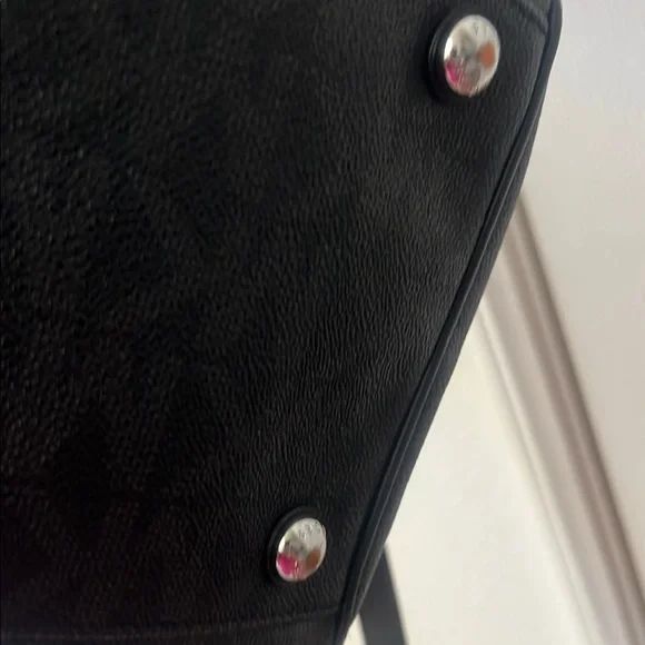 MICHAEL KORS Black Hand Bag - Picture 11 of 16